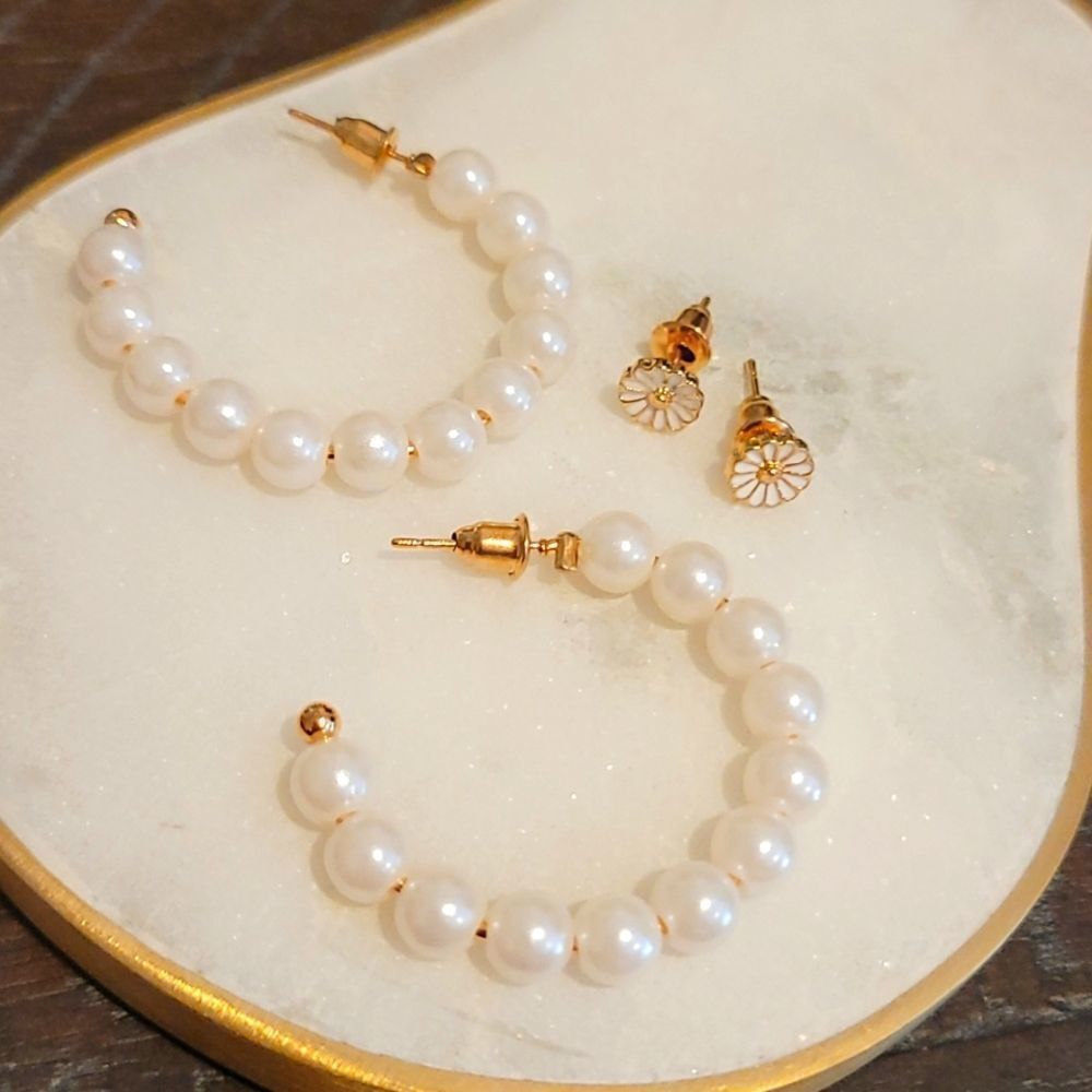 ♡♡♡ Faux pearl hoop earrings 2" & sunflower Earrings Hoop & Stud Set